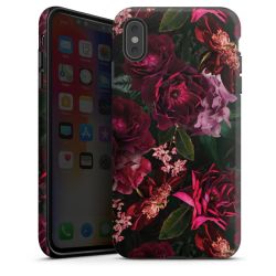 Dunkelrote und rosa Blüten