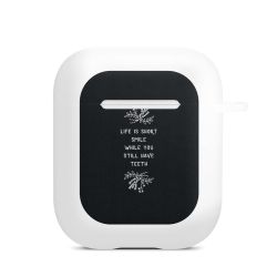 Apple AirPods Case white
