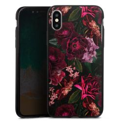 Dunkelrote und rosa Blüten