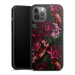 Dunkelrote und rosa Blüten