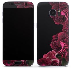 Rose vintage su nero
