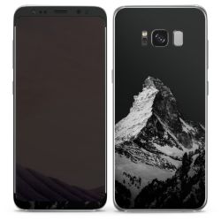 Montagnes enneigées