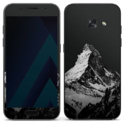 Montagnes enneigées