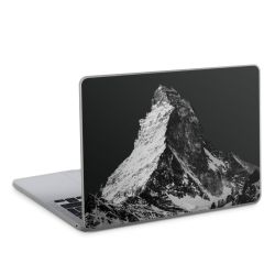 Montagnes enneigées