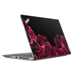 Rose vintage su nero