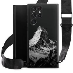 Montagnes enneigées