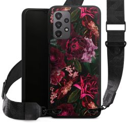 Dunkelrote und rosa Blüten