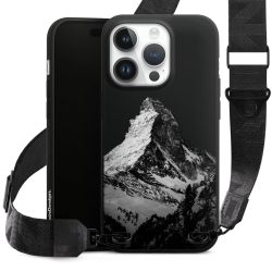 Montagnes enneigées