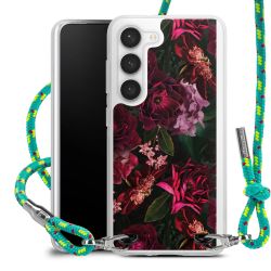 Dunkelrote und rosa Blüten