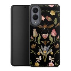 Fiori di campo e api nere