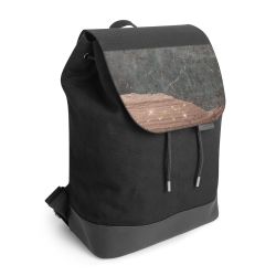 Backpack with flap black