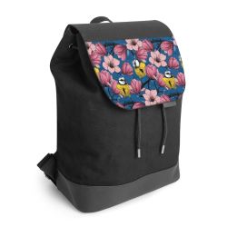 Backpack with flap black