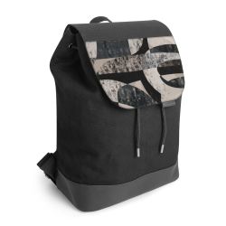 Backpack with flap black