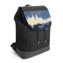 Backpack with flap black