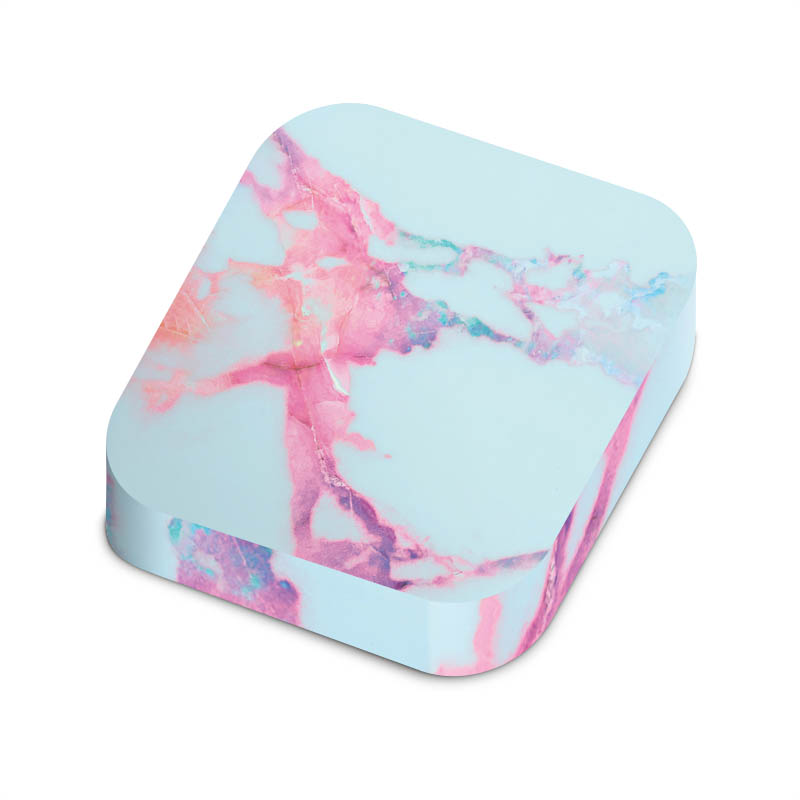 Marbre veiné irisé bleu clair