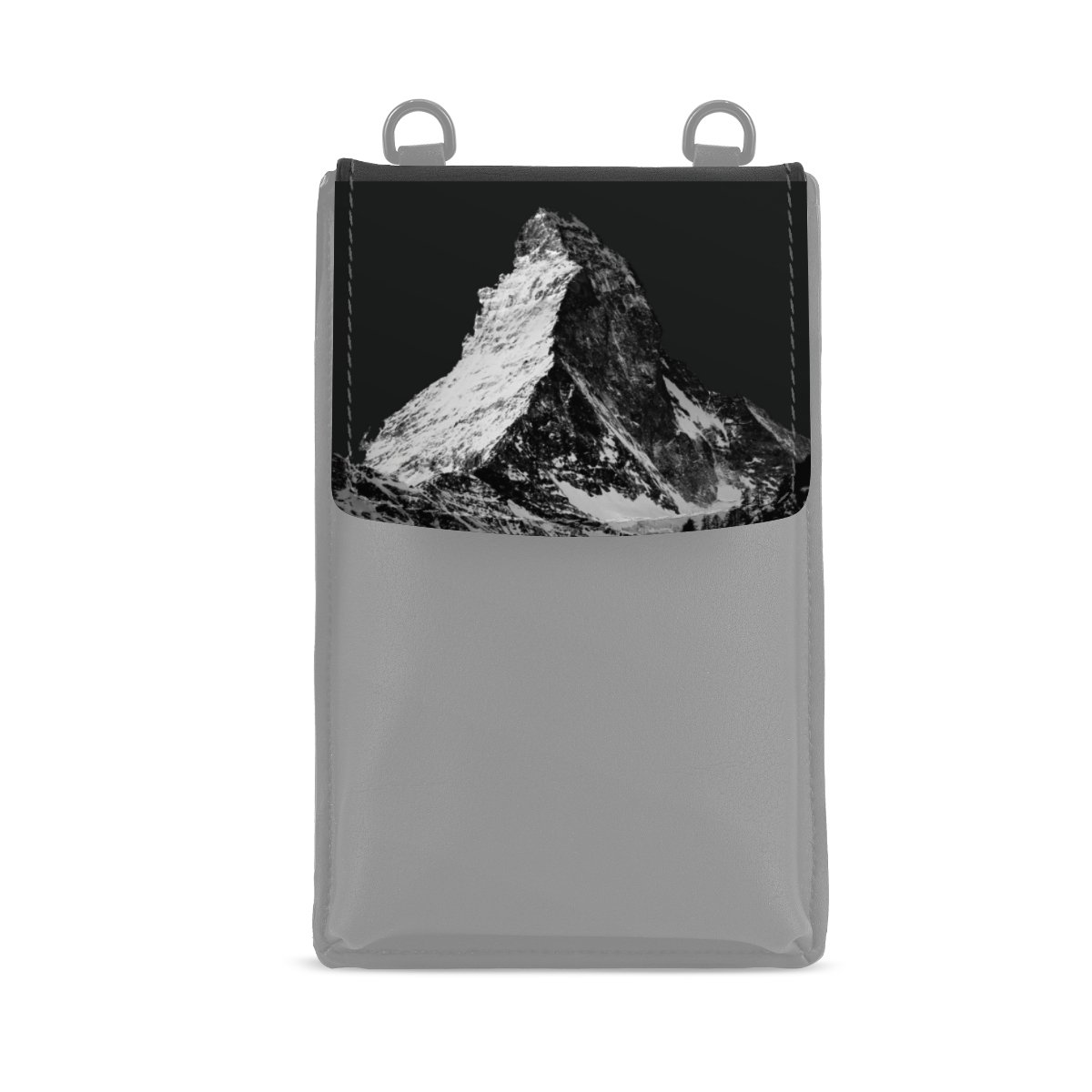 Montagnes enneigées