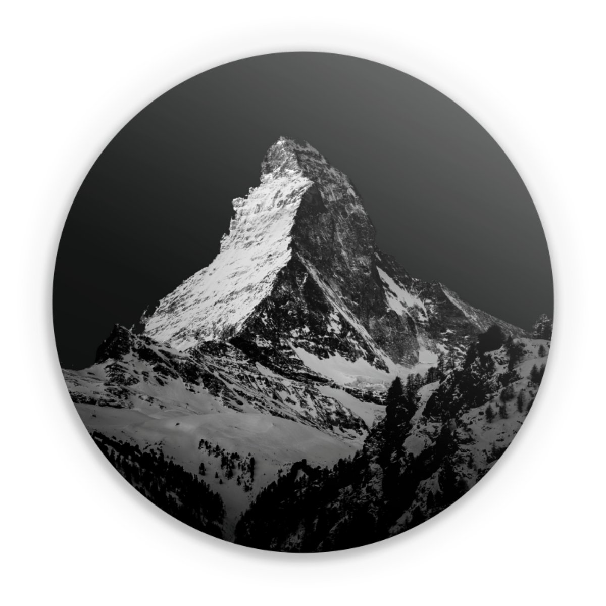 Montagnes enneigées